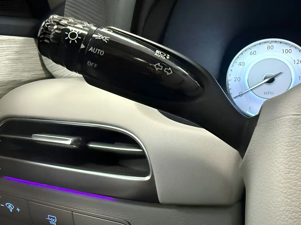 Used 2025 Gray Hyundai Calligraphy image 34