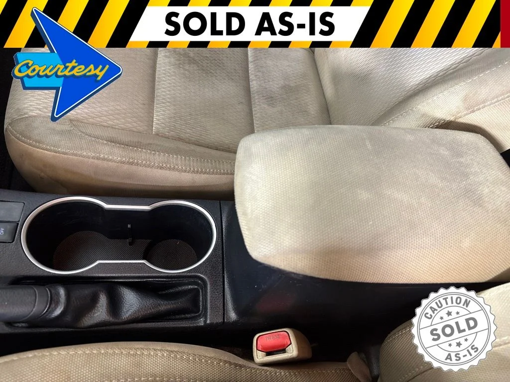 Used 2016 Red Toyota LE image 33