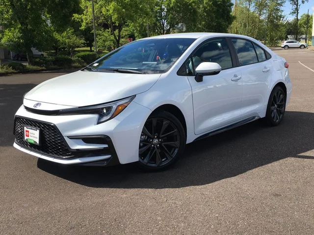 2025 Toyota Corolla SE