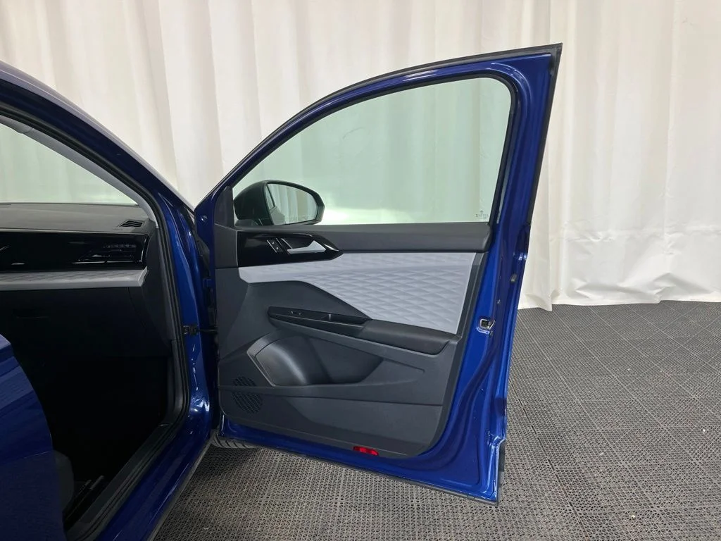 Used 2023 Blue Volkswagen 1.5T S image 19