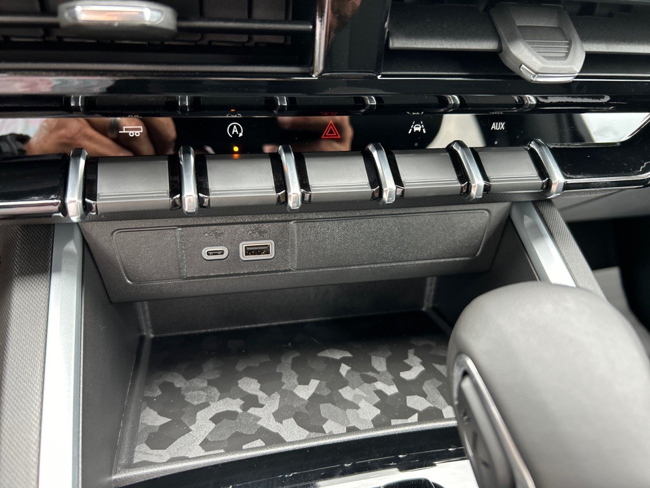 2026 Chevrolet Colorado LT - Photo 12