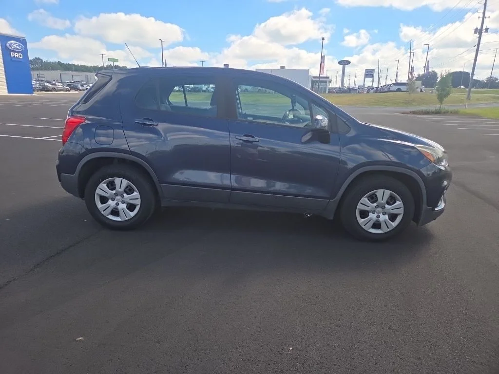 Used 2018 Blue Chevrolet LS image 14