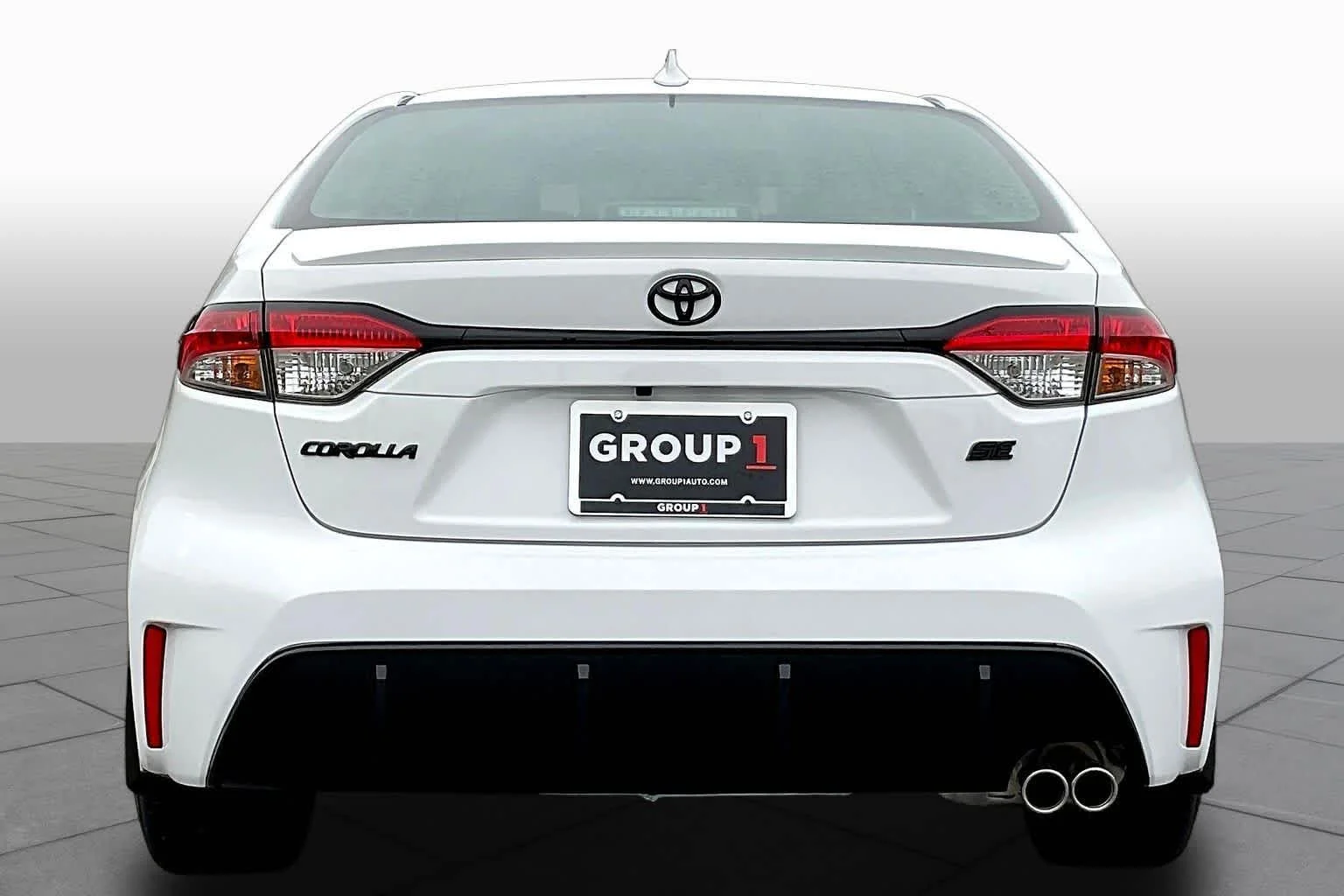 New 2027 Ice Cap Toyota SE image 4