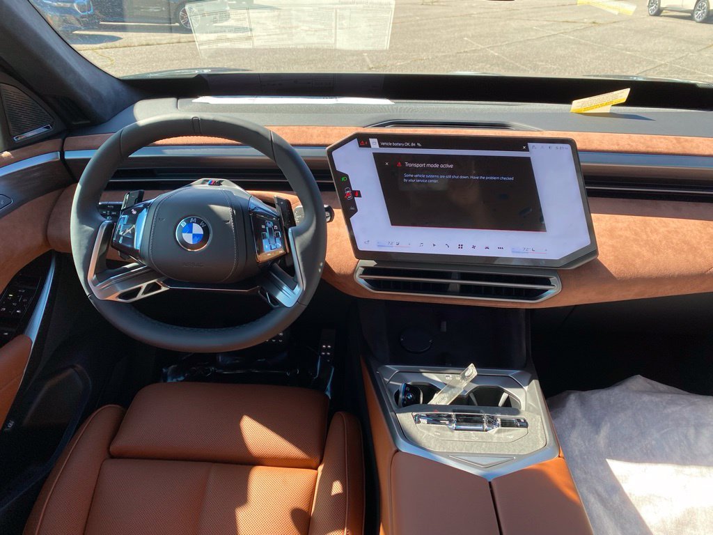 New 2027 Vancouver Green Metallic BMW 40 xDrive image 11
