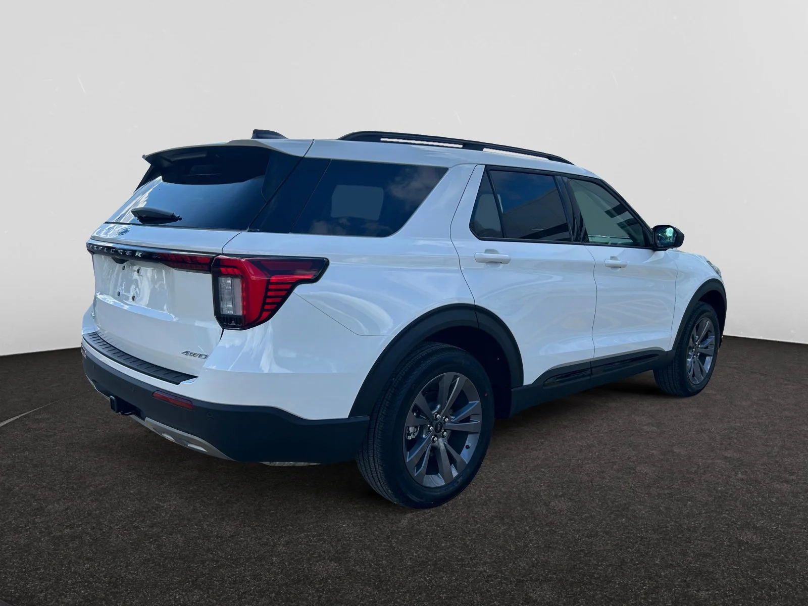 New 2026 Star White Metallic Tri-Coat Ford Active w/200A Pkg image 5