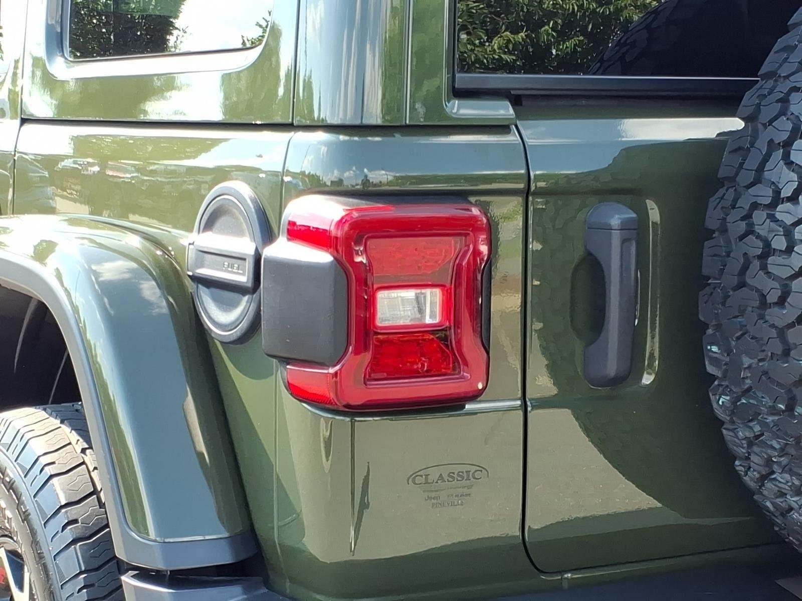 Used 2021 Sarge Green Clearcoat Jeep Unlimited Rubicon image 19