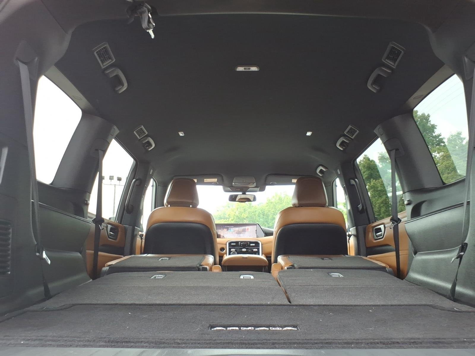 Used 2025 Super Black Nissan SL image 25