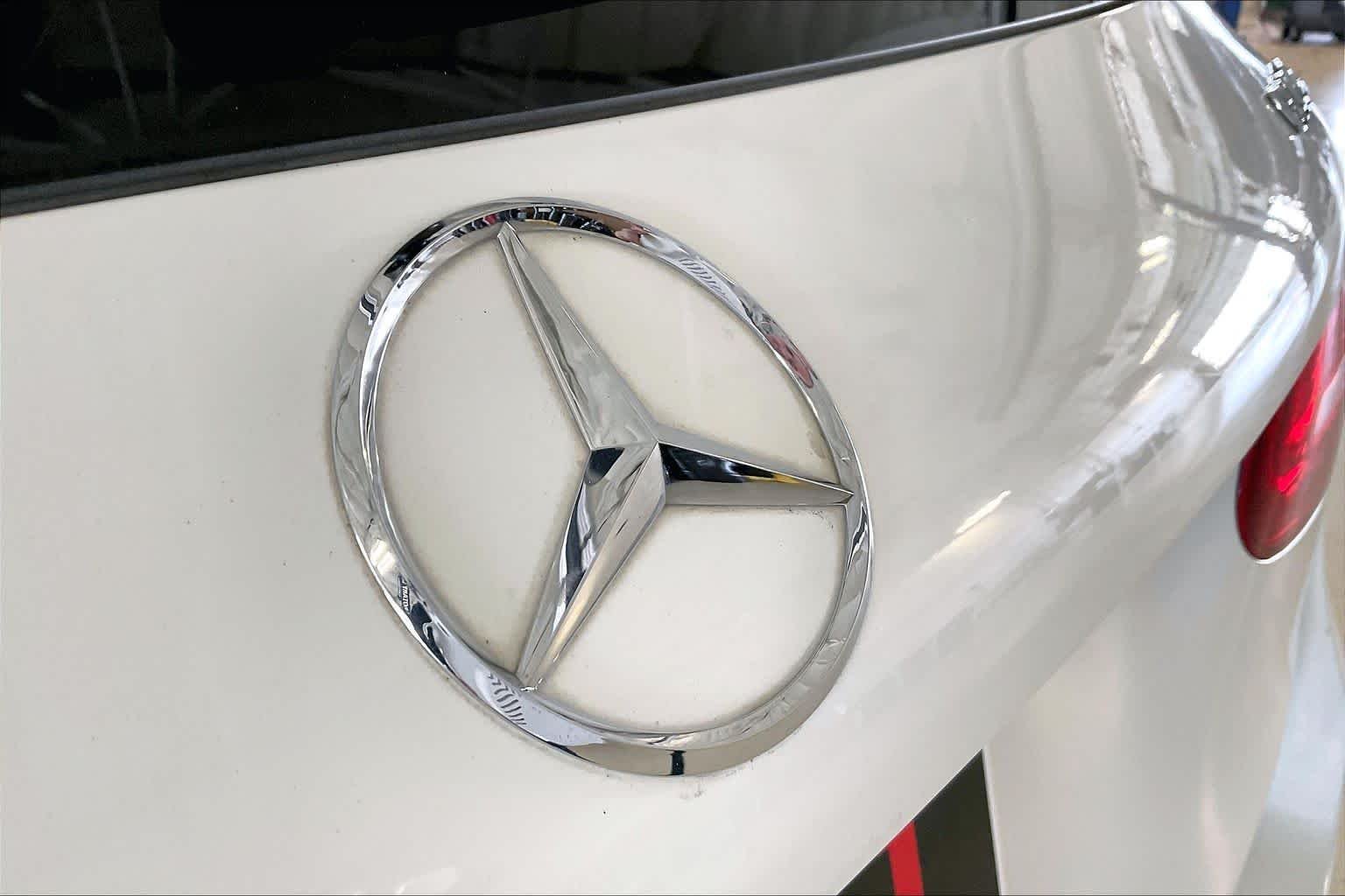 Used 2018 Polar White Mercedes-Benz AMG® GLC 43 image 31