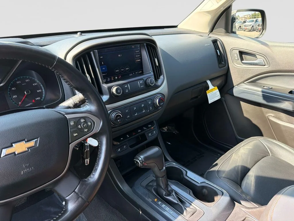 Used 2021 Crush Chevrolet Z71 image 27