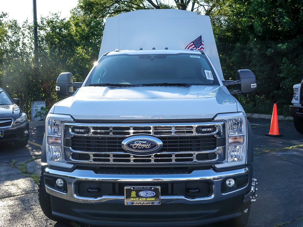New 2026 Oxford White Ford 11' KUV image 11