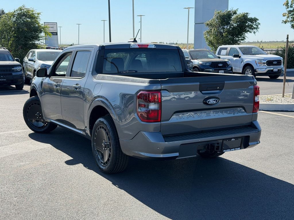 New 2026 Carbonized Gray Metallic Ford Maverick Lobo™ image 9