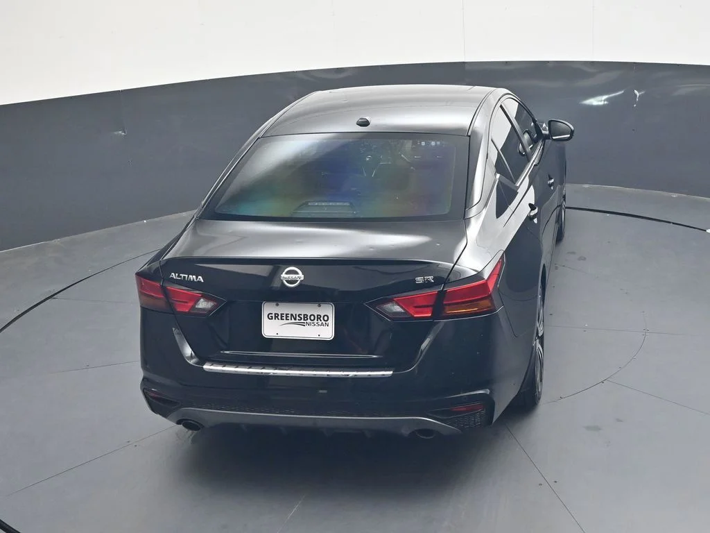 Used 2021 Black Nissan 2.5 SR image 38