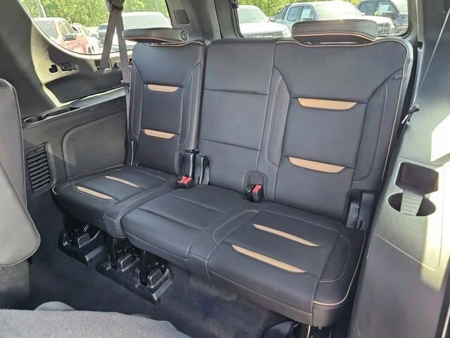 Used 2023 Summit White GMC AT4 image 37