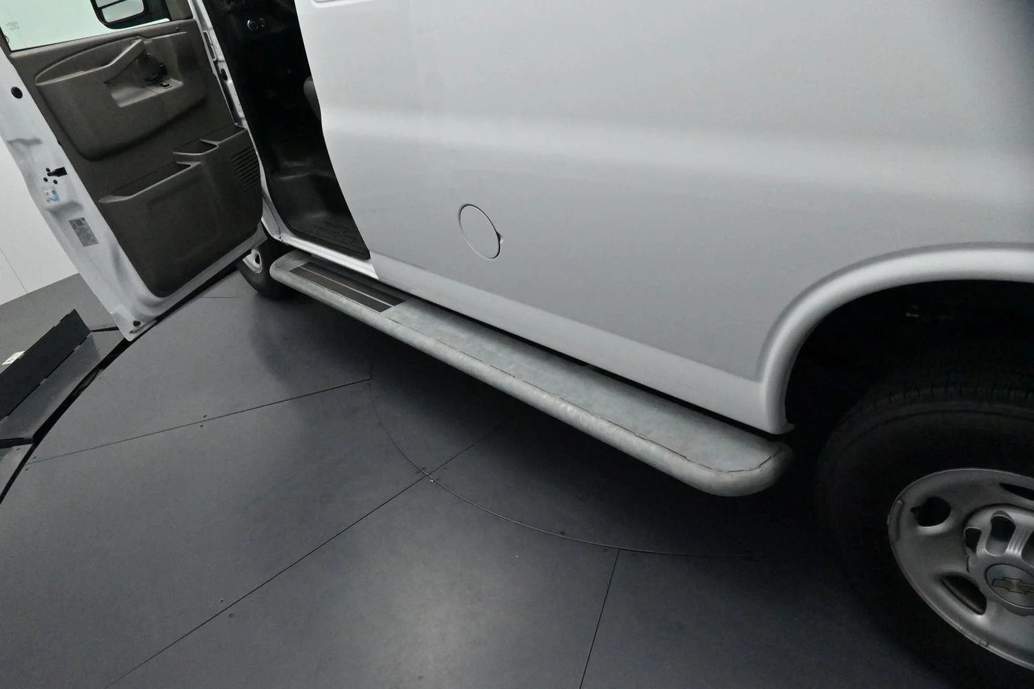 Used 2024 Summit White Chevrolet WT image 12