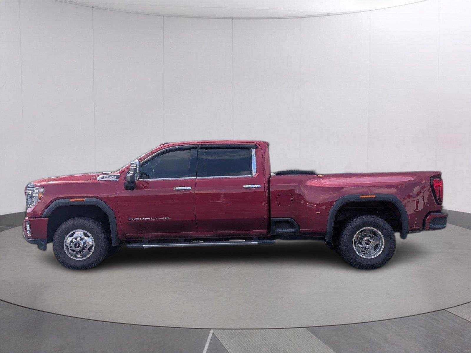 Used 2020 RED QUARTZ TINTCOAT GMC Denali image 2