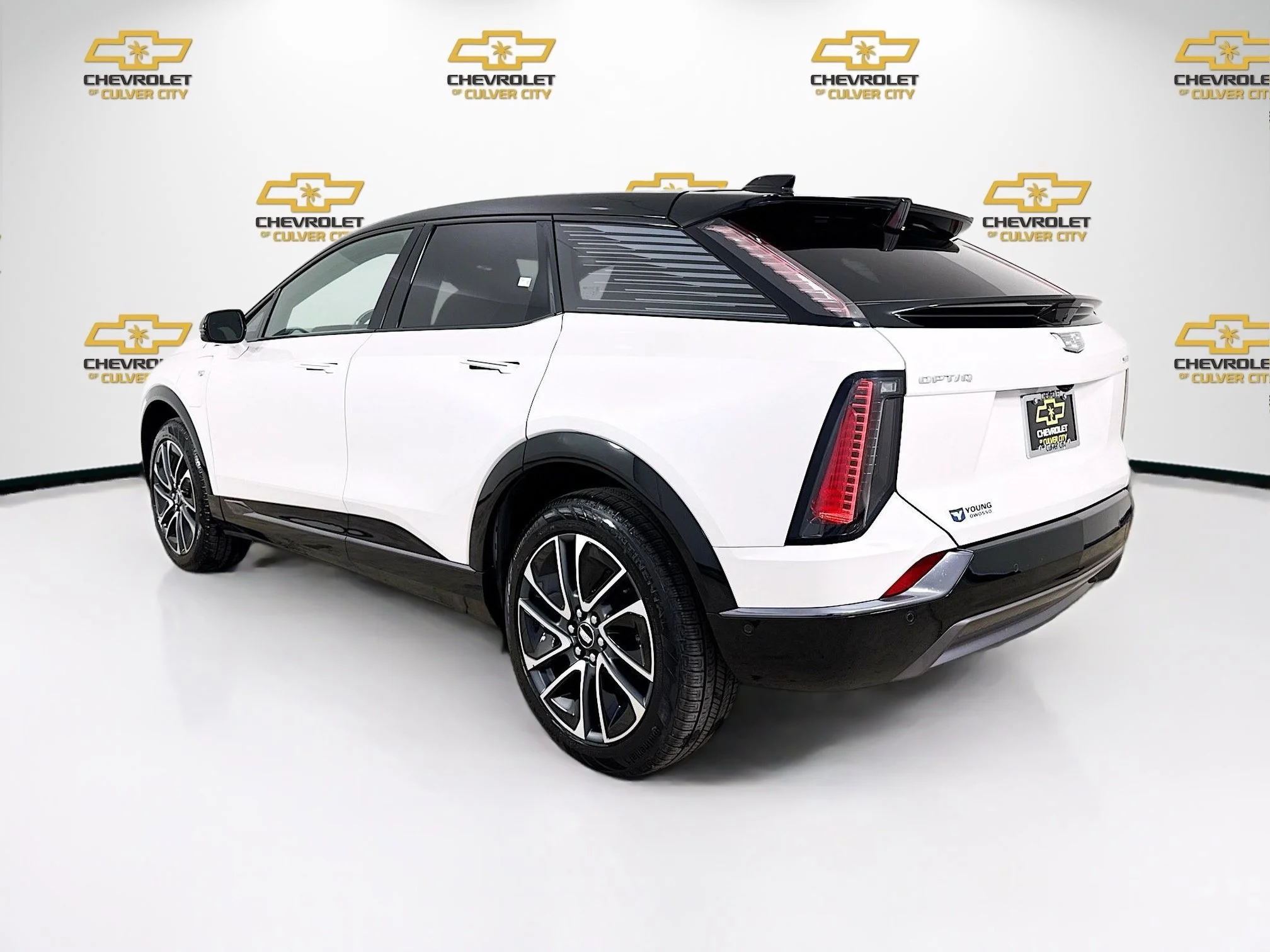 Used 2025 Crystal White Tricoat Cadillac Sport 1 image 6