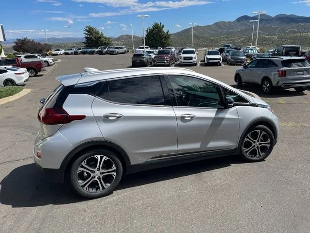 Used 2021 Silver Ice Metallic Chevrolet Premier image 7