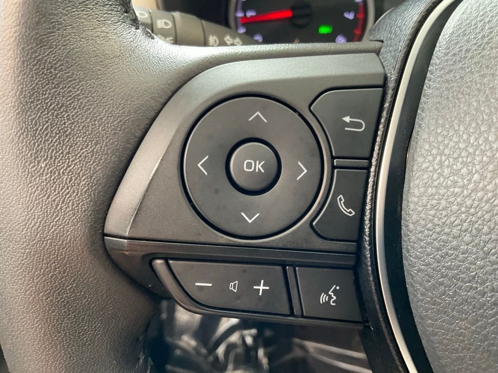 Used 2021 White Toyota XLE image 11