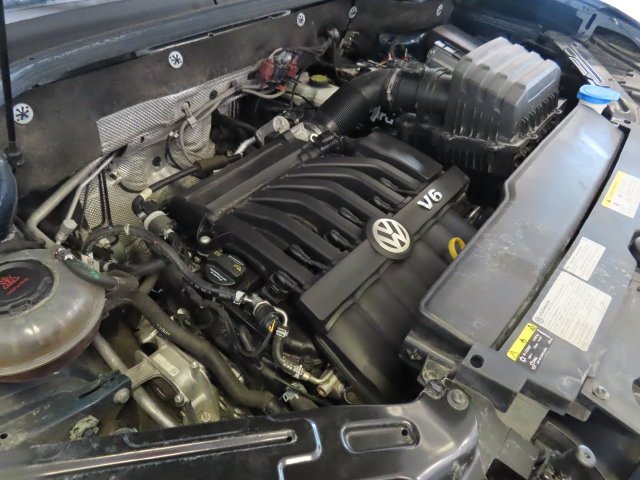 Used 2021 Blue Volkswagen 3.6L V6 SE w/Technology R-Line image 41