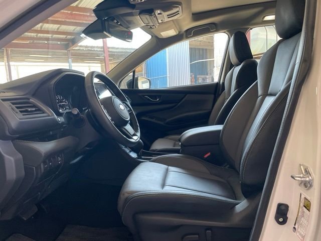 Used 2025 White Subaru Onyx Edition image 10
