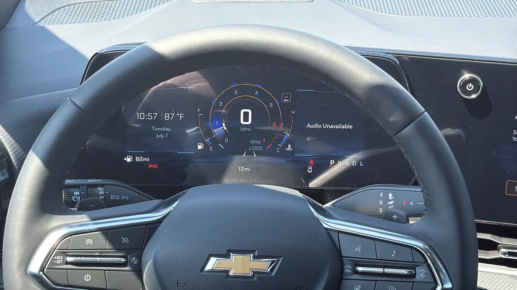 New 2027 Mosaic Black Metallic Chevrolet FWD LT image 20