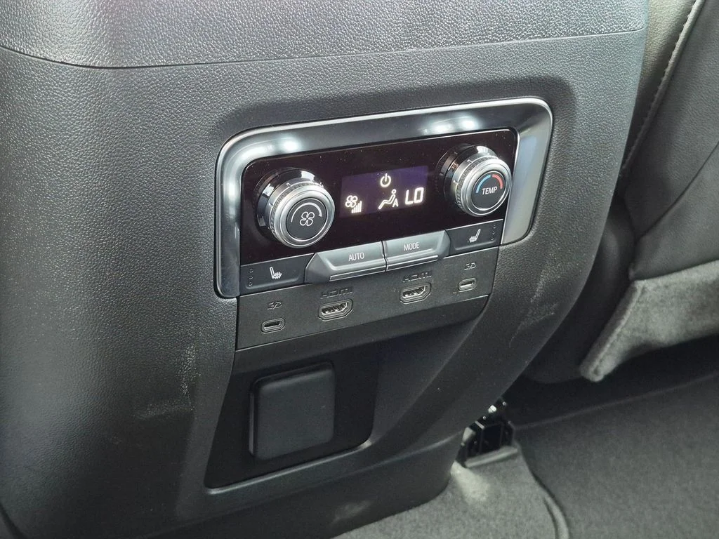 2026 GMC Yukon Elevation - Photo 20