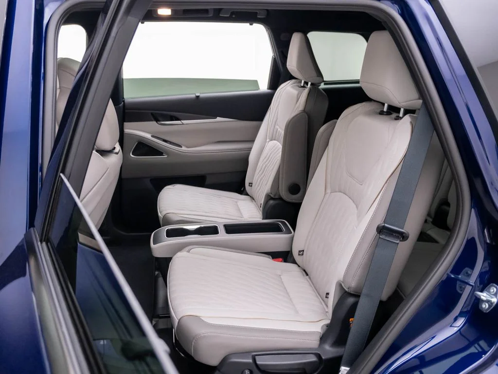 New 2027 GRAND BLUE INFINITI Autograph AWD image 16