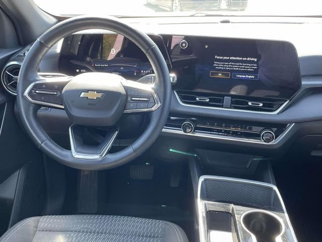 Used 2025 White Chevrolet LT image 12