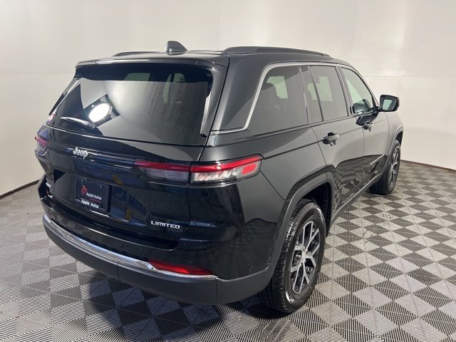 2025 Jeep Grand Cherokee Limited photo 4