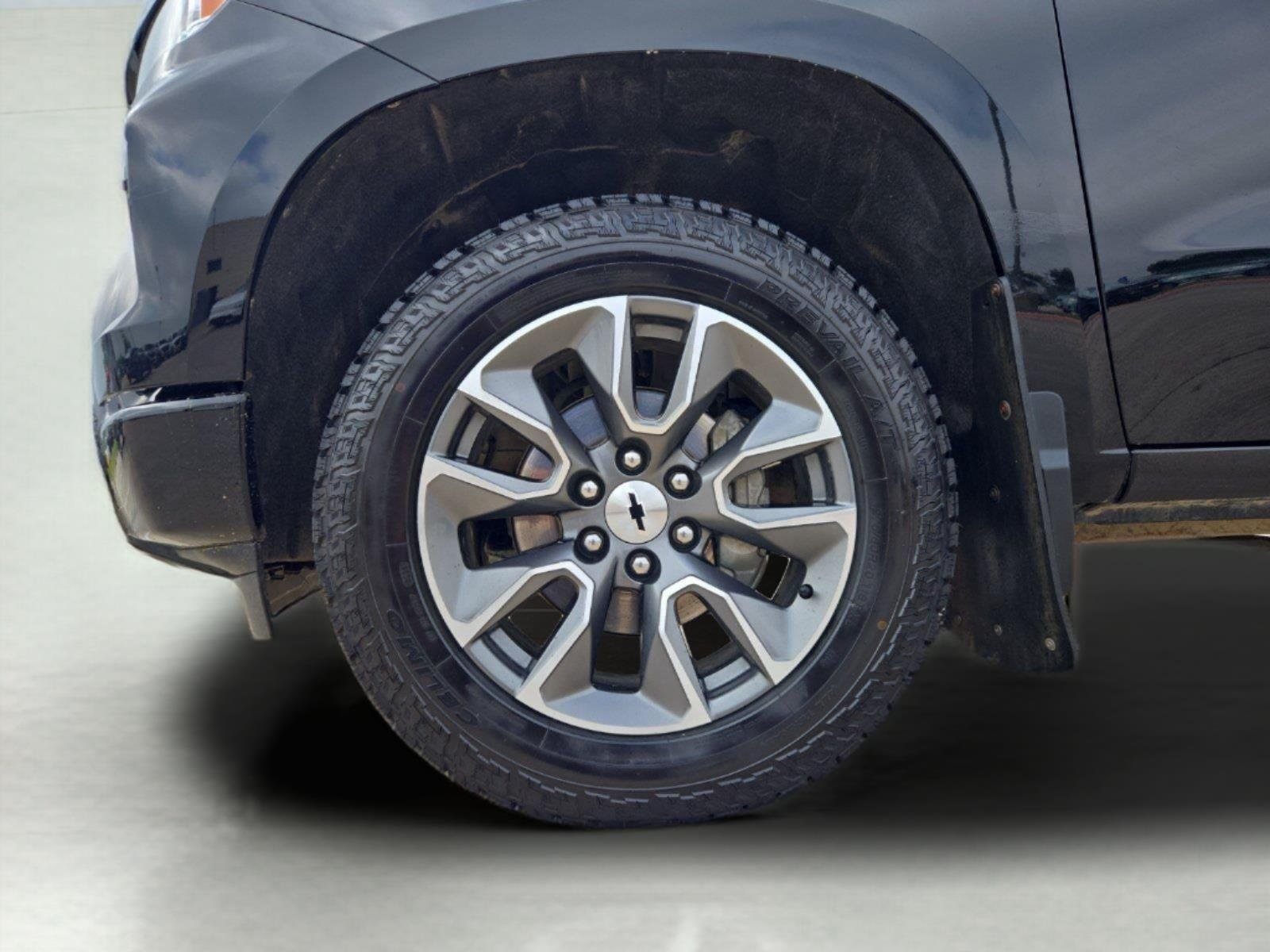 Used 2025 Black Chevrolet RST image 10