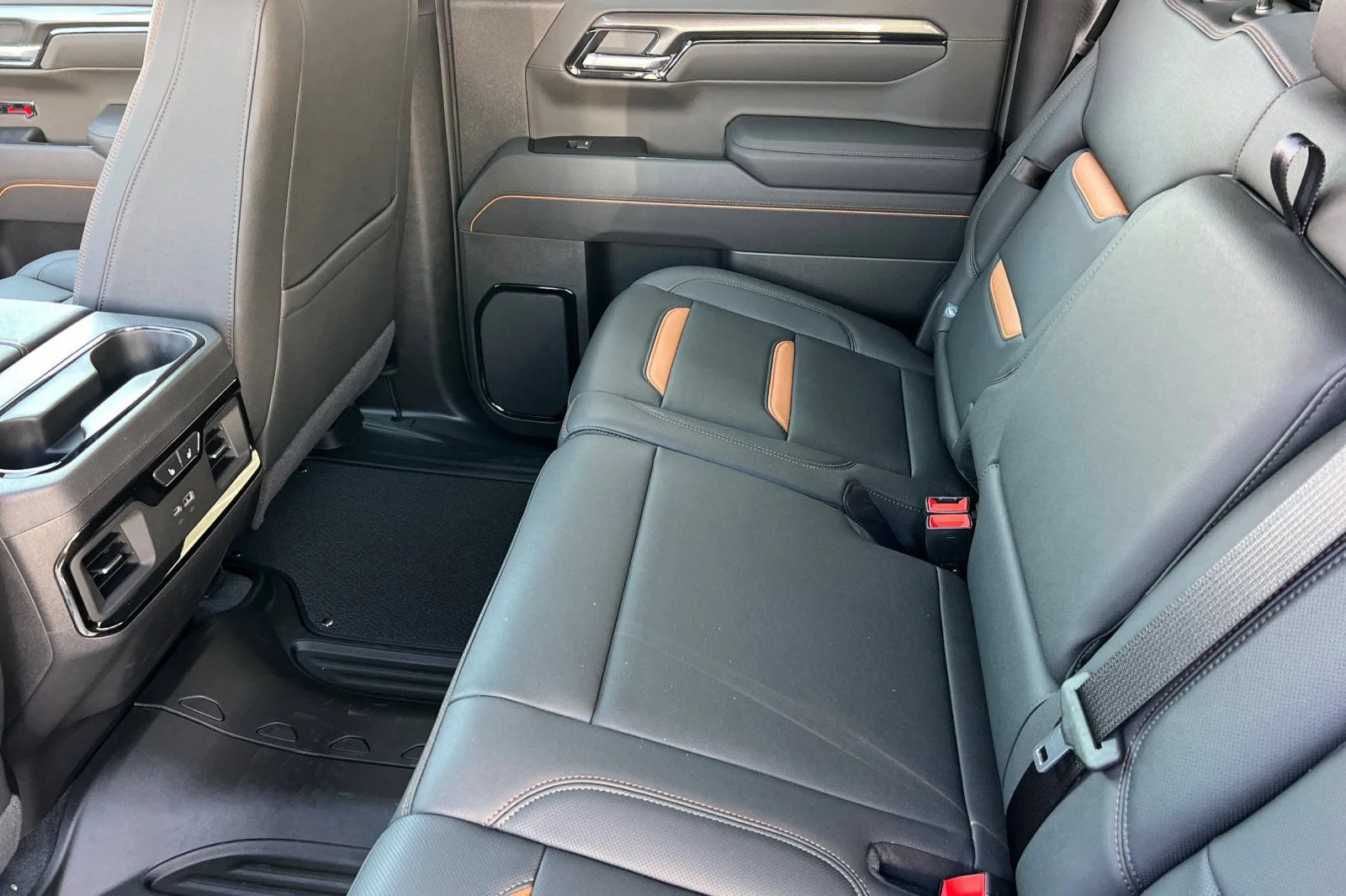 New 2026 Onyx Black GMC AT4 image 9