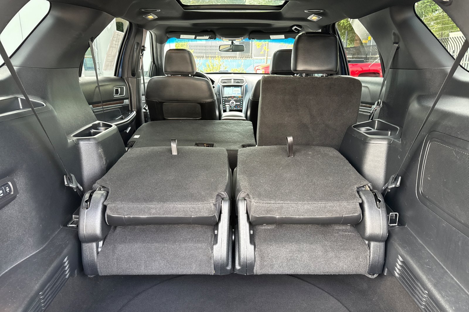 Used 2017 Blue Jeans Metallic Ford Limited image 16