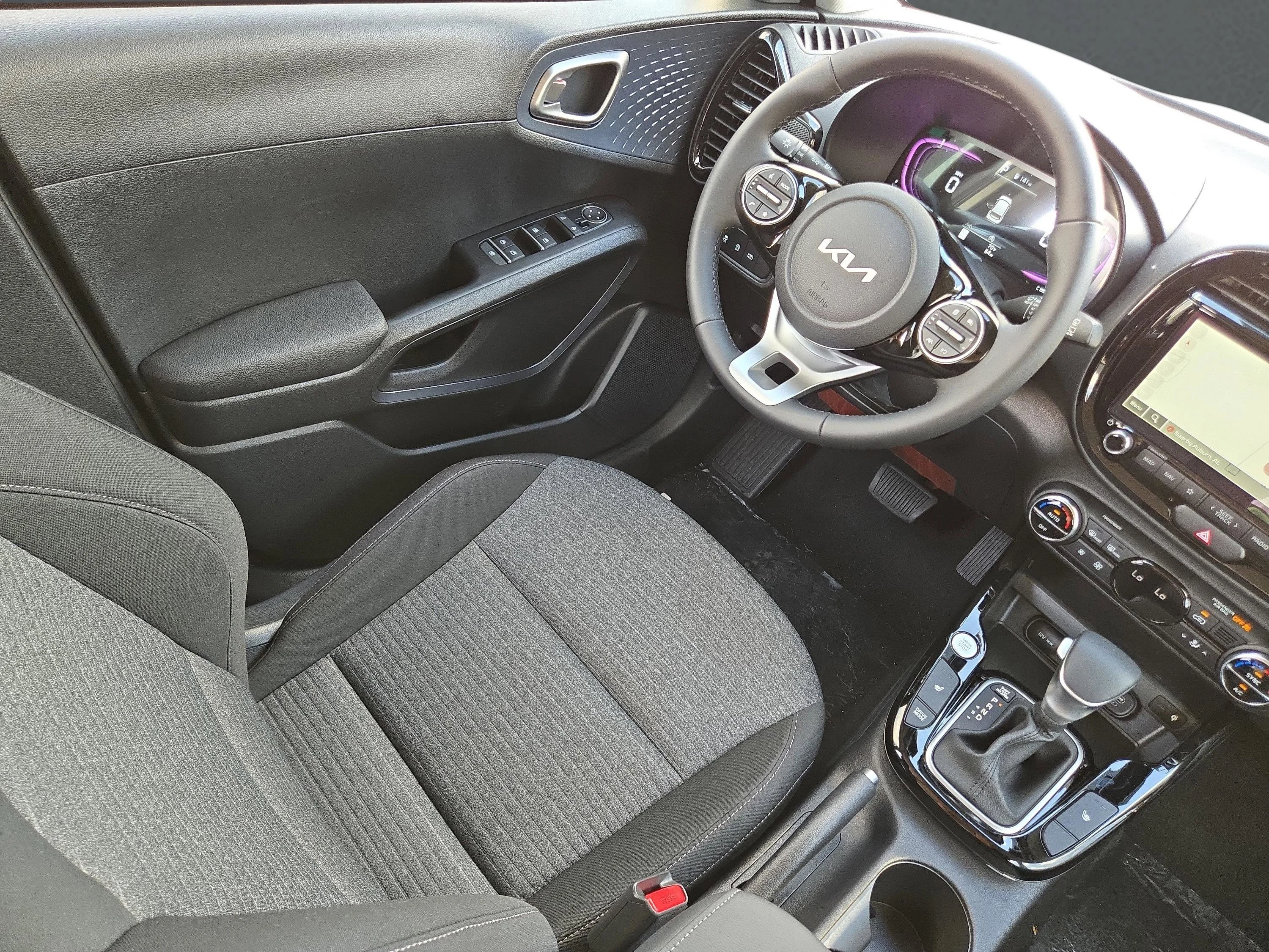 2025 Kia Soul EX - Photo 16