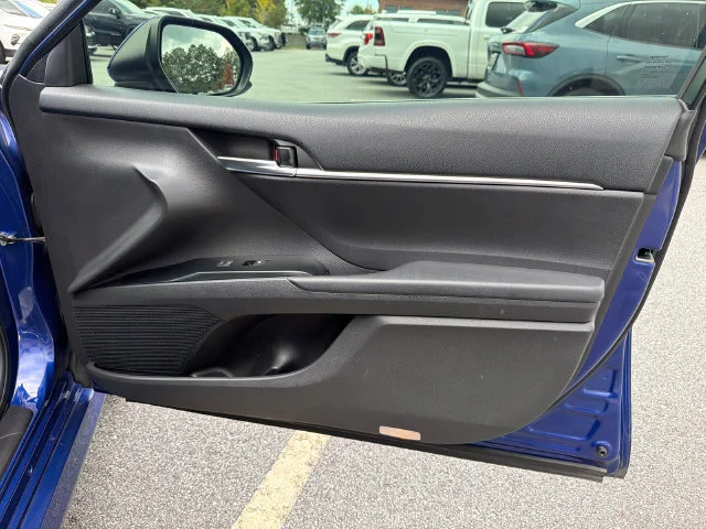 Used 2018 Blue Toyota LE image 14