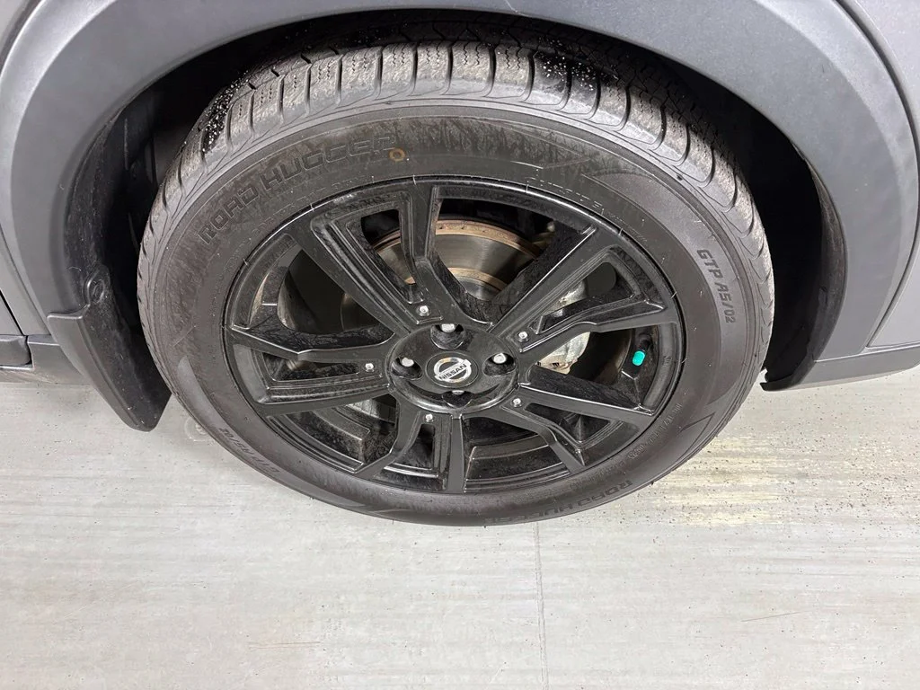 Used 2020 Gray Nissan SR image 14