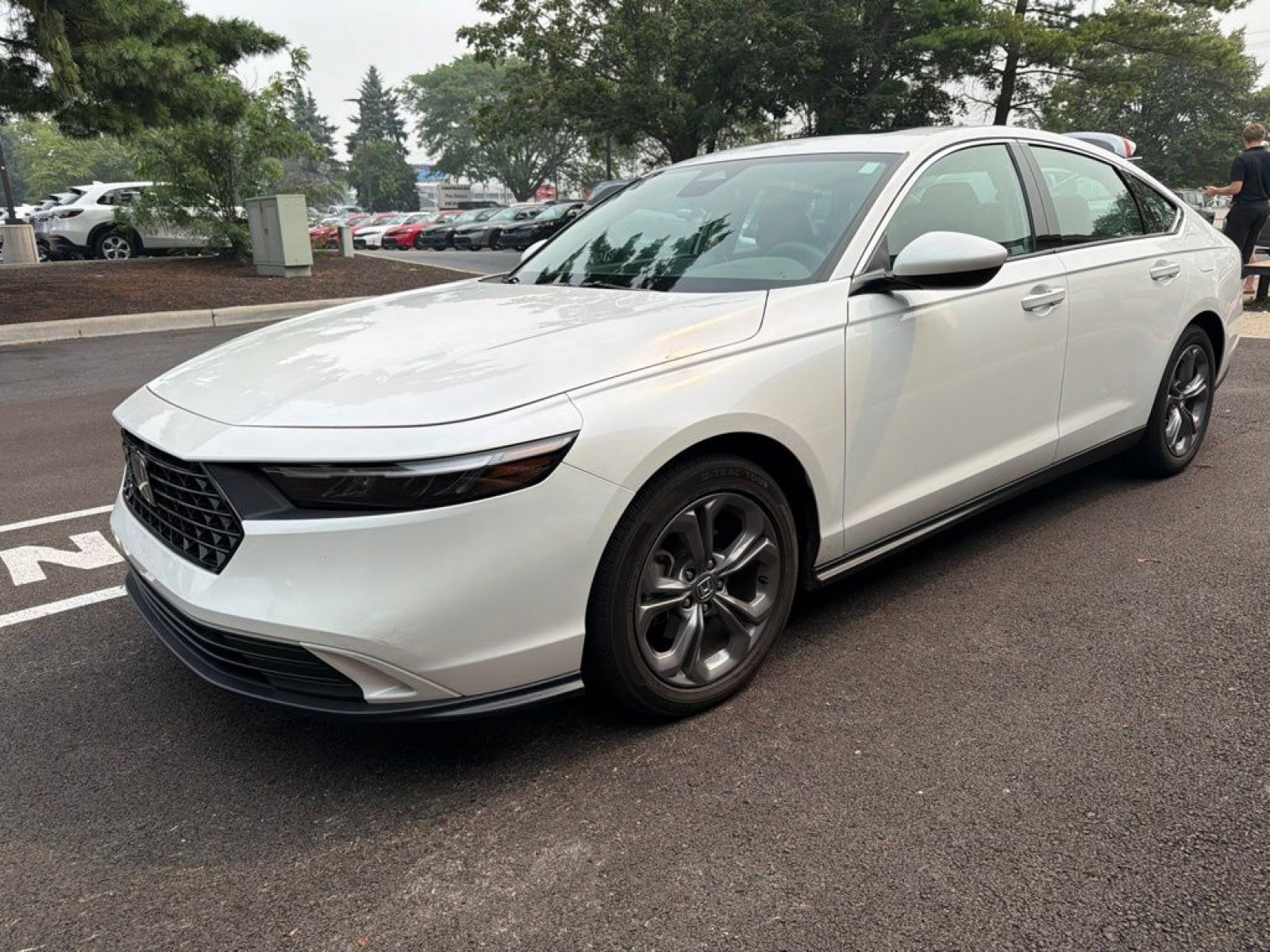 Certified Used 2024 Platinum White Pearl Honda EX image 4