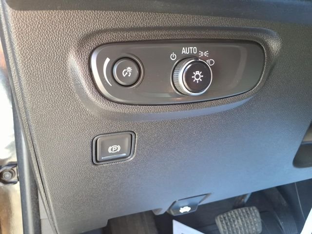 Used 2023 Black GMC SLE image 17
