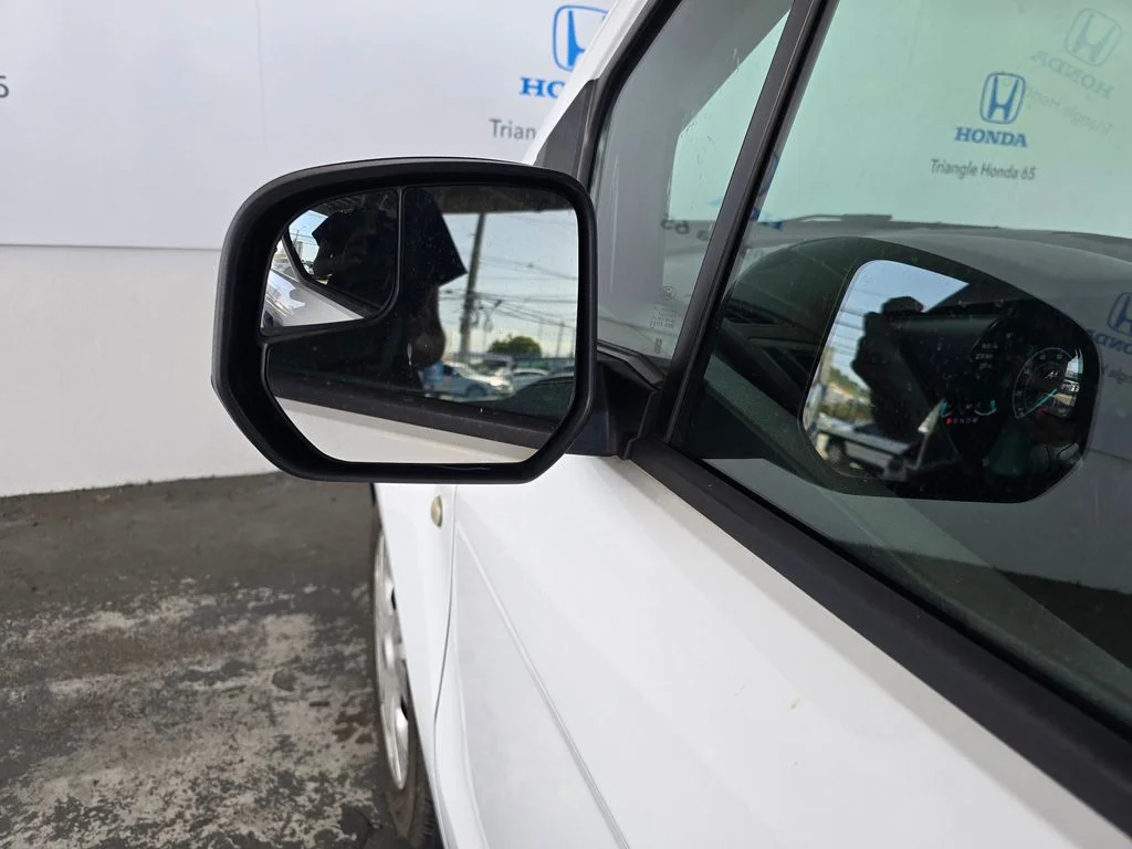 Used 2023 White Ford XL image 28