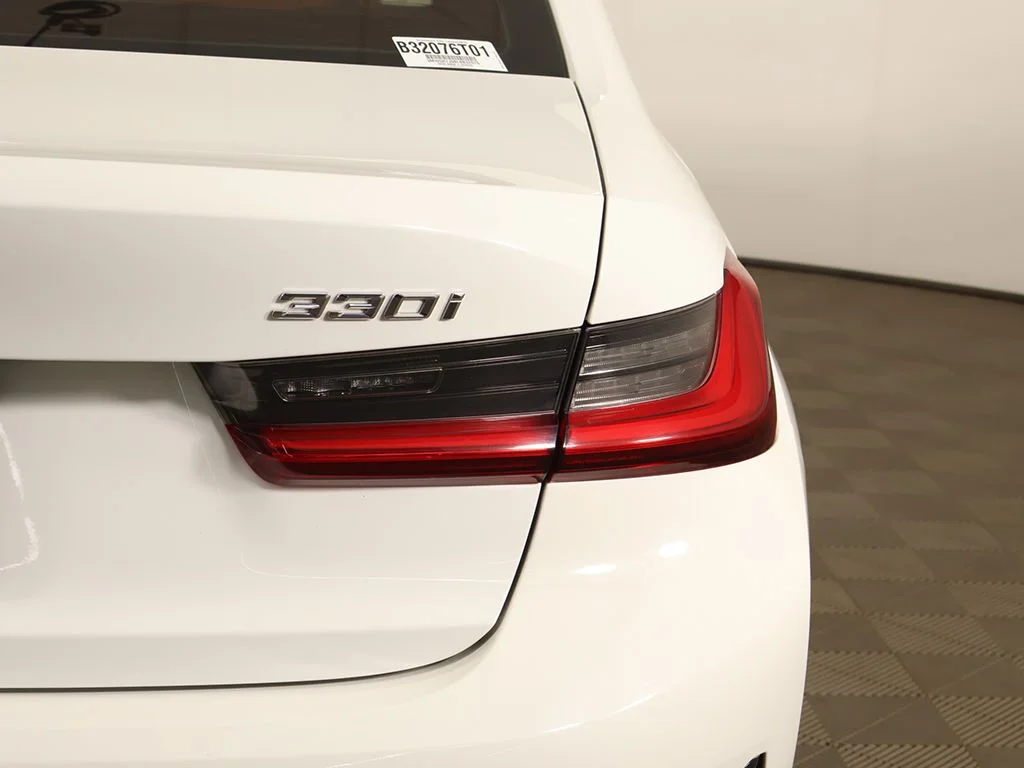 Used 2020 White BMW 330i xDrive image 17