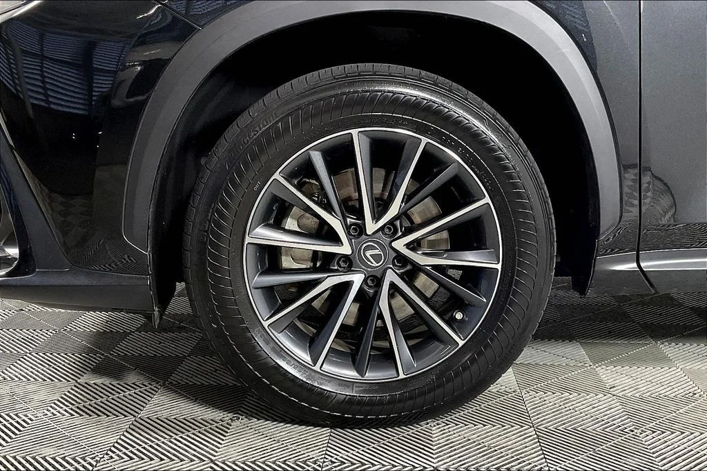Used 2023 Black Lexus 350h Premium image 8
