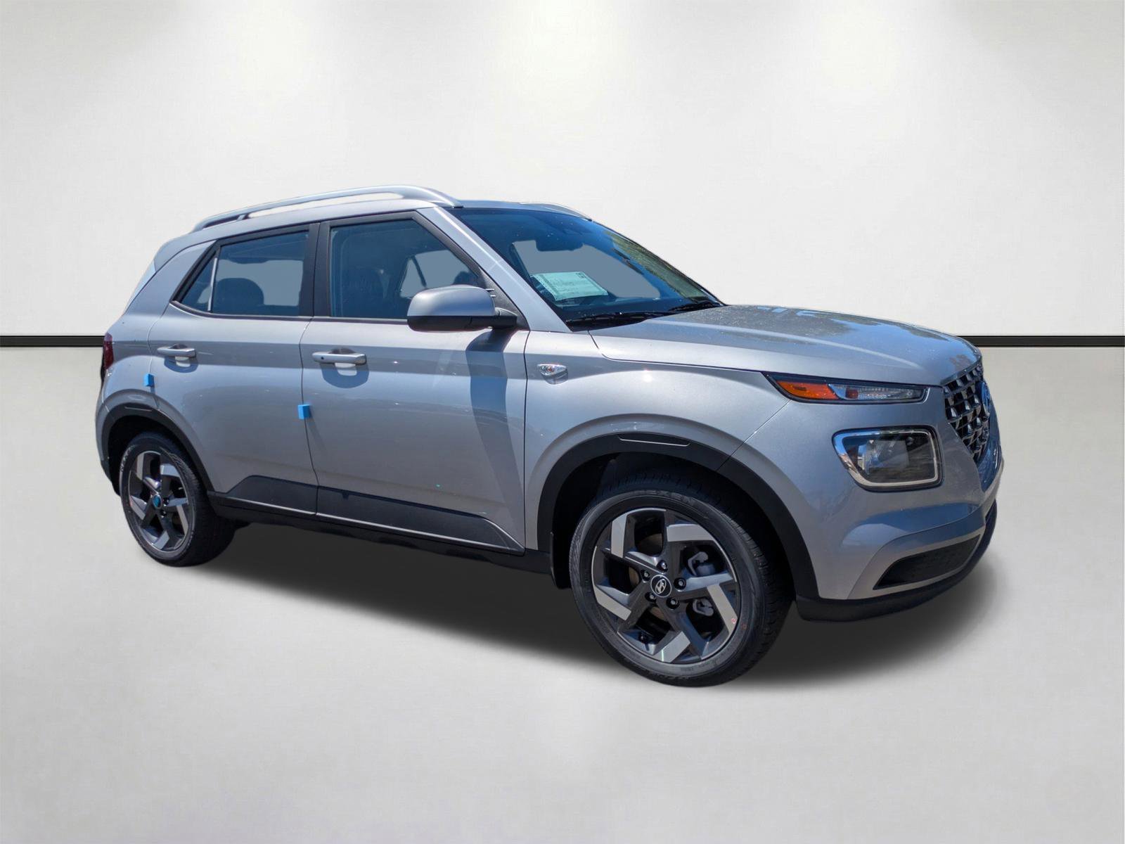New 2026 Shimmering Silver Hyundai SEL image 30