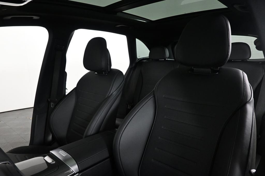 New 2026 Polar White Mercedes-Benz GLC 300 image 5