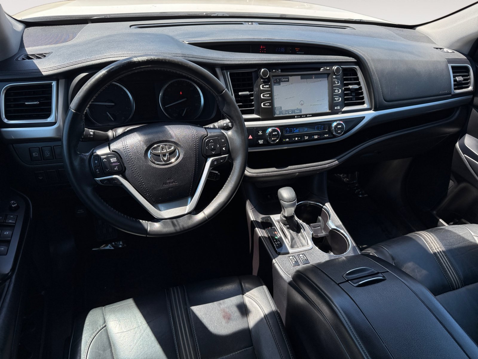 Used 2018 Blizzard Pearl Toyota SE image 15