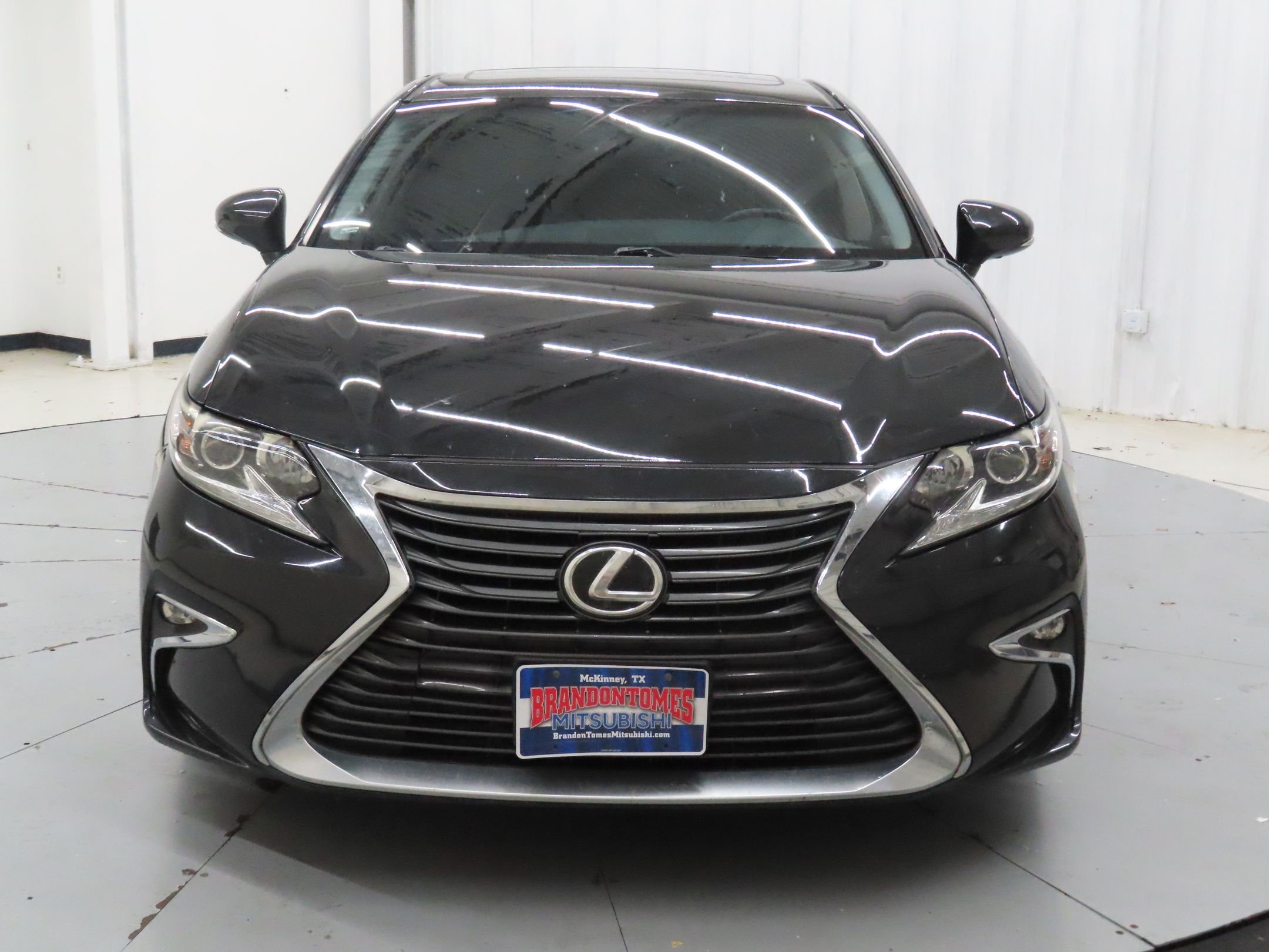 Used 2016  Lexus 350 image 9