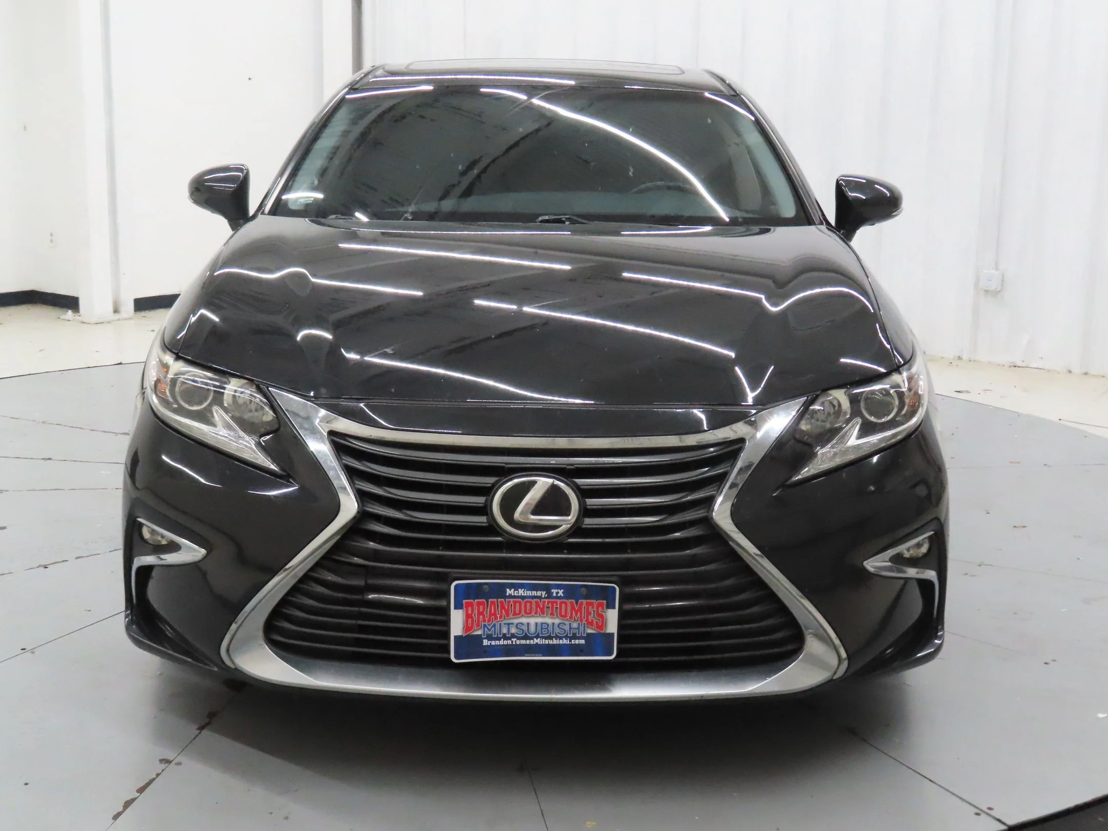 Used 2016  Lexus 350 image 9