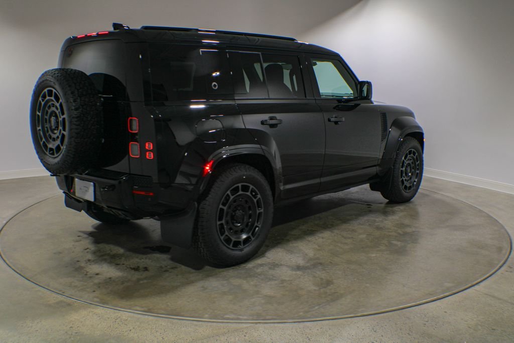 New 2026 Narvik Black Land Rover OCTA Black image 5