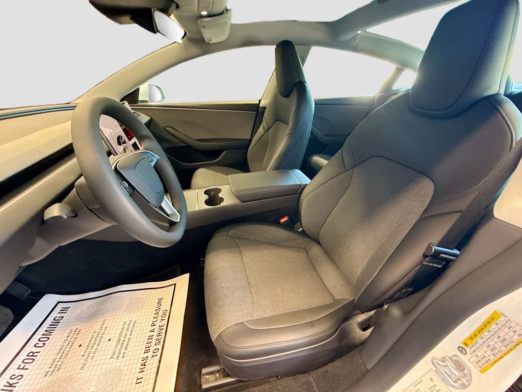 Used 2025  Tesla Standard image 18