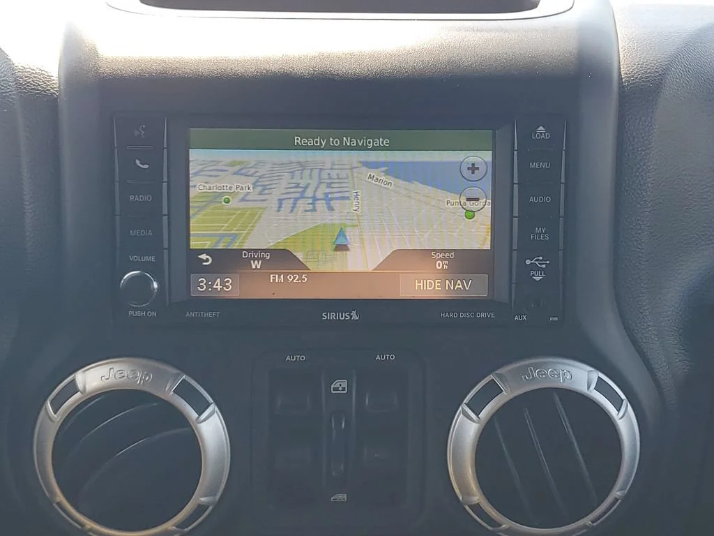 Used 2014 Black Jeep Sahara image 19