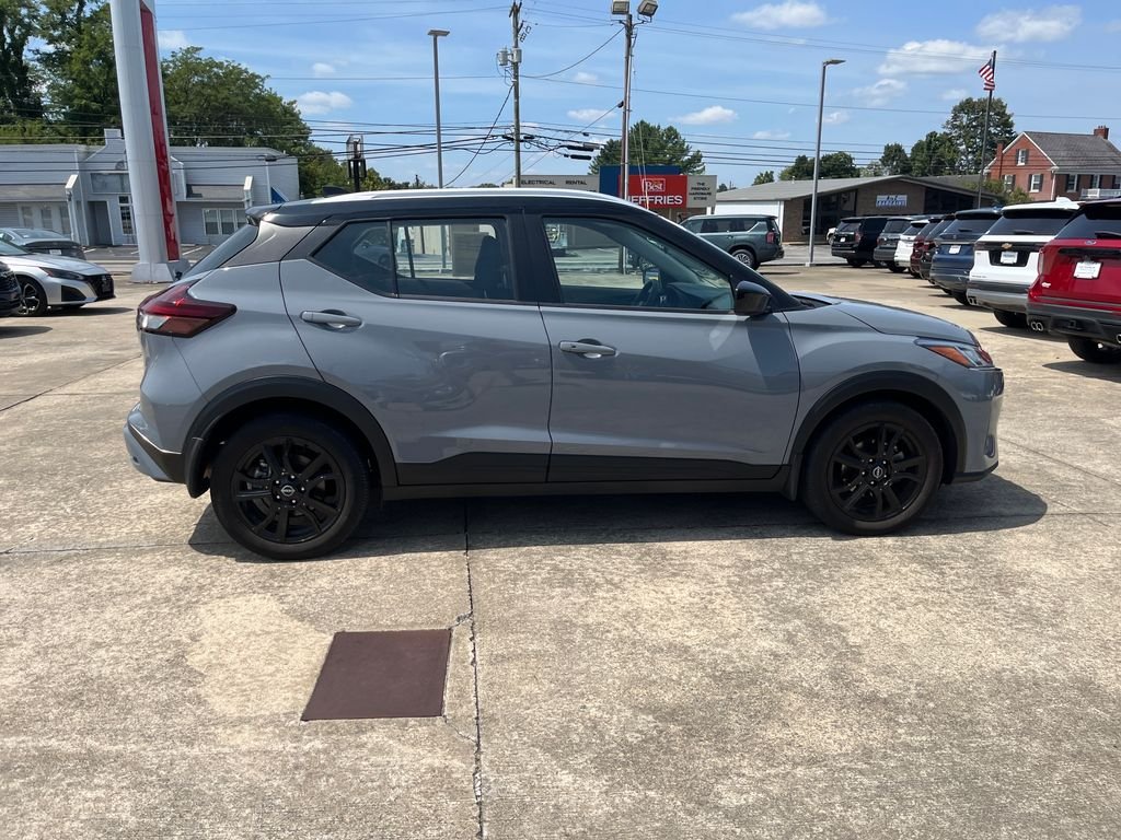Used 2023 Gray Nissan SV image 6