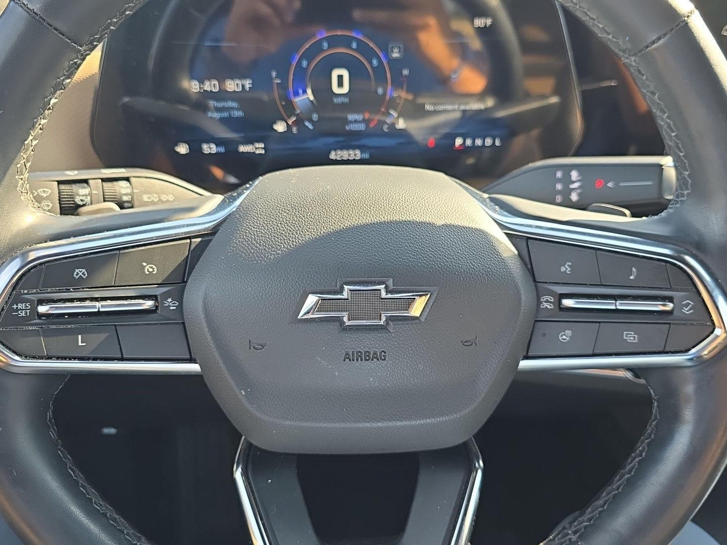 Used 2025 Sterling Gray Metallic Chevrolet AWD ACTIV image 14